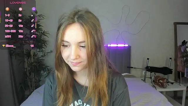 Luna G0ld online show from October 2025 12:11:01 AM