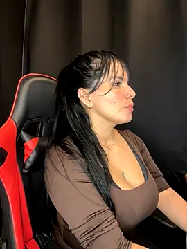 Snapshot of carol_cruz133 chatting on November 2025 11:27:02 PM carol cruz133 online show from November 2025 11:27:02 PM