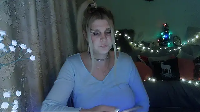TsPostophere online show from December 2024 01:06:01 PM
