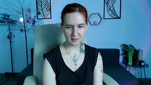 RubyHolmess online show from September 2025 06:40:02 PM