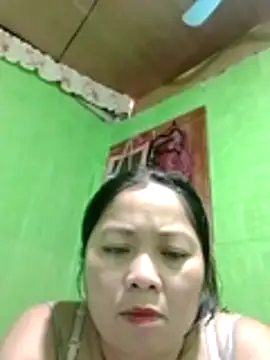 hottestmommm12345 online show from October 2025 03:08:01 AM