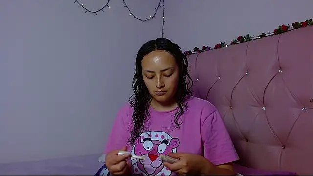 manumeow1 online show from December 2025 10:18:02 PM