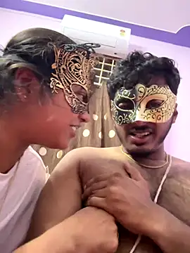 Snapshot of VVcouple chatting on September 2025 06:52:02 PM VVcouple online show from September 2025 06:52:02 PM