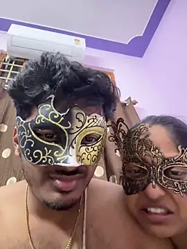 Snapshot of VVcouple chatting on November 2025 06:08:01 PM VVcouple online show from November 2025 06:08:01 PM