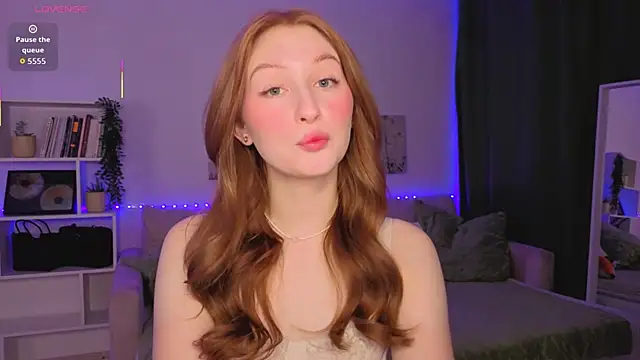 Snapshot of Betty_Twinkle chatting on October 2025 10:41:02 PM Betty Twinkle online show from October 2025 10:41:02 PM