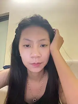 Lil-Gi online show from October 2025 02:58:02 PM