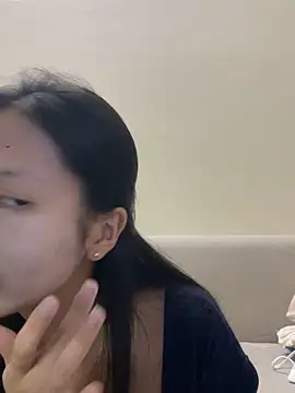 Lil-Gi online show from October 2025 03:22:02 PM