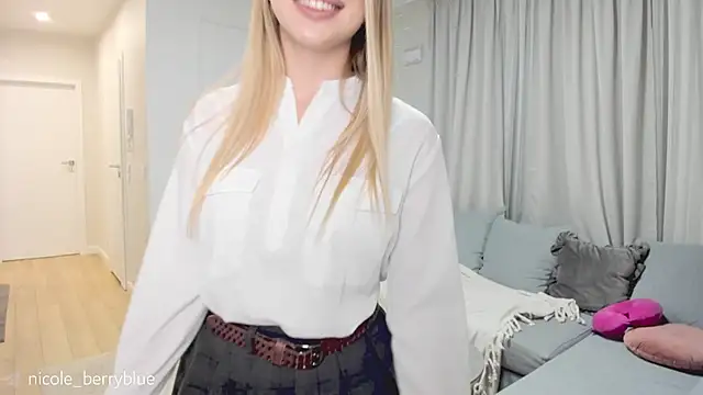 Snapshot of nicole_blueberry chatting on September 2025 08:24:01 PM nicole blueberry online show from September 2025 08:24:01 PM