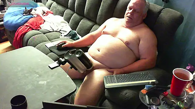 UpstairsMinion online show from September 2025 06:37:01 AM
