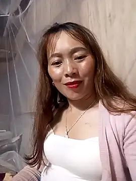 Bianly online show from November 2025 01:44:01 PM