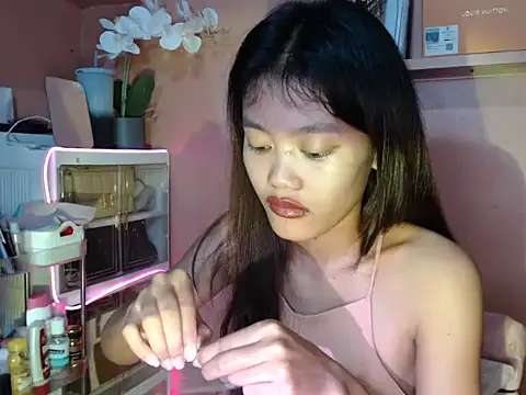 Snapshot of skinny_gracie chatting on October 2025 08:32:02 PM skinny gracie online show from October 2025 08:32:02 PM