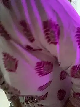 MONA 0213 online show from October 2025 08:09:01 PM