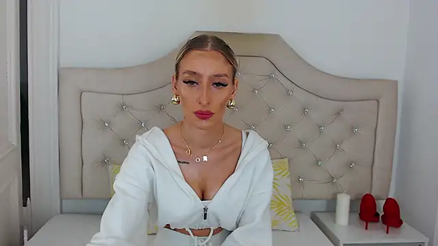 NatalieSensual online show from October 2025 07:06:02 AM