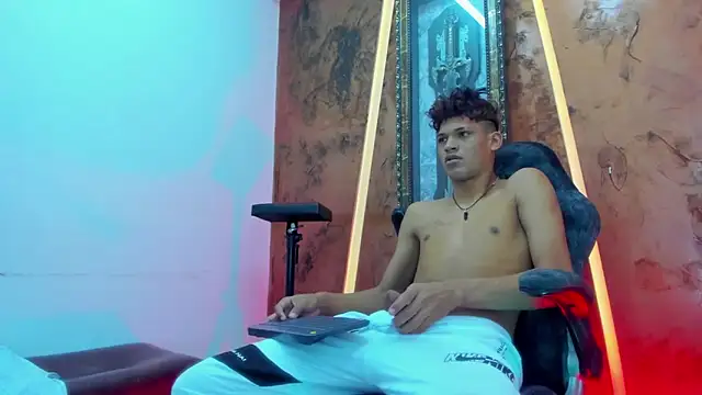 Stronger sexy online show from September 2025 12:16:02 PM