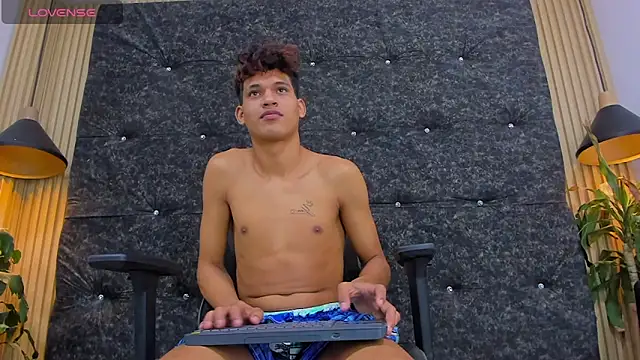 Stronger sexy online show from September 2025 08:02:01 PM