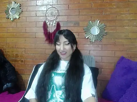 Snapshot of a_miss chatting on October 2025 10:32:02 PM a miss online show from October 2025 10:32:02 PM