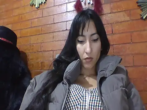 Snapshot of a_miss chatting on November 2025 08:42:02 PM a miss online show from November 2025 08:42:02 PM