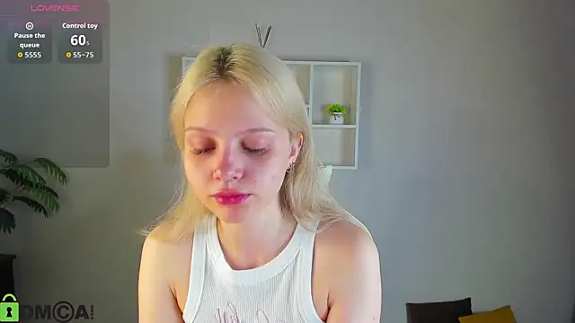 Snapshot of Allice_Cox chatting on September 2025 12:25:01 AM Allice Cox online show from September 2025 12:25:01 AM