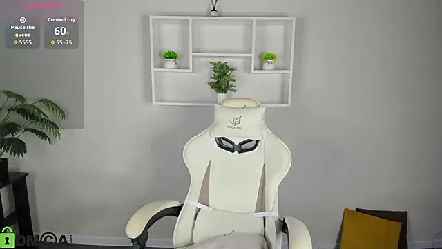 Snapshot of Allice_Cox chatting on October 2025 01:12:02 AM Allice Cox online show from October 2025 01:12:02 AM