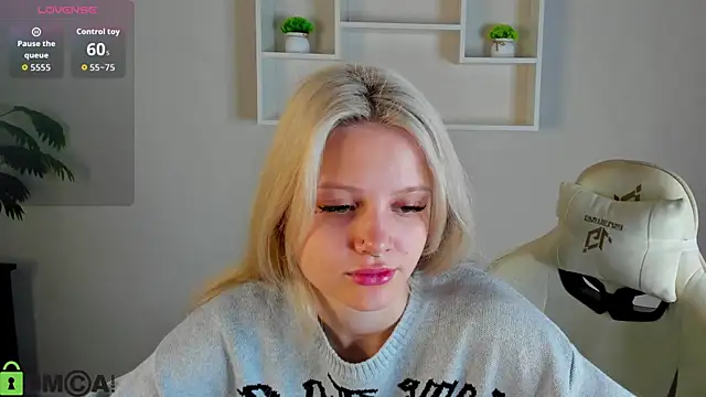 Snapshot of Allice_Cox chatting on October 2025 01:09:01 AM Allice Cox online show from October 2025 01:09:01 AM