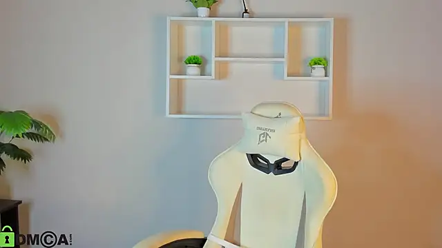 Snapshot of Allice_Cox chatting on October 2025 01:17:02 AM Allice Cox online show from October 2025 01:17:02 AM