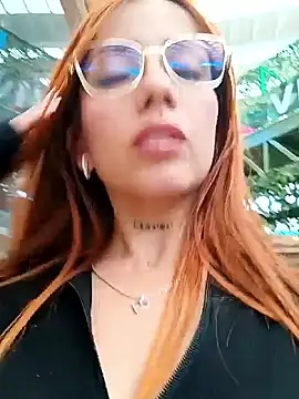 Snapshot of Alis_xxx chatting on October 2025 07:00:01 PM Alis xxx online show from October 2025 07:00:01 PM