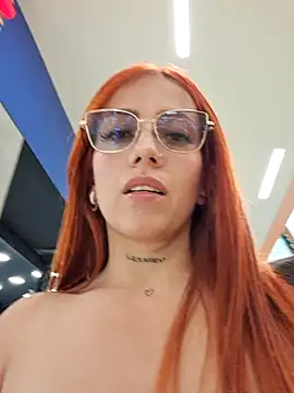 Snapshot of Alis_xxx chatting on October 2025 06:28:02 PM Alis xxx online show from October 2025 06:28:02 PM