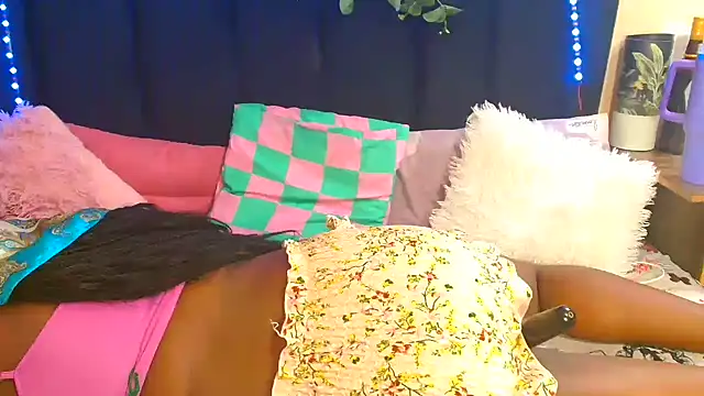 Snapshot of AmazingDarkDoll chatting on November 2025 04:23:02 AM AmazingDarkDoll online show from November 2025 04:23:02 AM