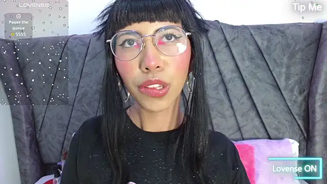 Nina fox 069 online show from September 2025 01:32:01 PM