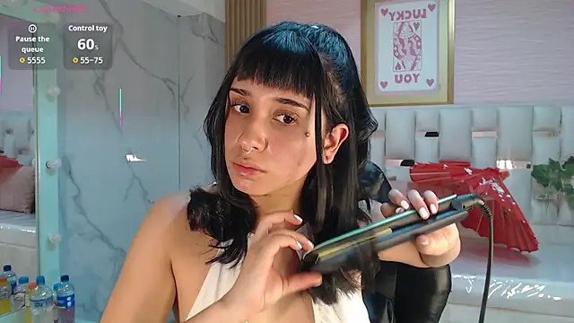 Snapshot of allyssa_bellini_s chatting on September 2025 08:24:02 PM allyssa bellini s online show from September 2025 08:24:02 PM