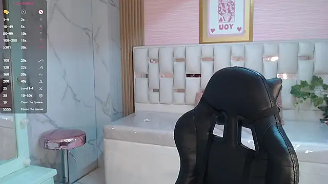 Snapshot of allyssa_bellini_s chatting on October 2025 11:15:02 PM allyssa bellini s online show from October 2025 11:15:02 PM