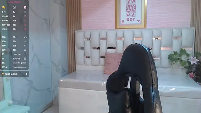 Snapshot of allyssa_bellini_s chatting on October 2025 09:24:02 PM allyssa bellini s online show from October 2025 09:24:02 PM