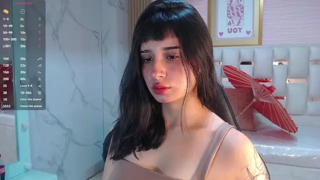 Snapshot of allyssa_bellini_s chatting on November 2025 08:21:01 PM allyssa bellini s online show from November 2025 08:21:01 PM