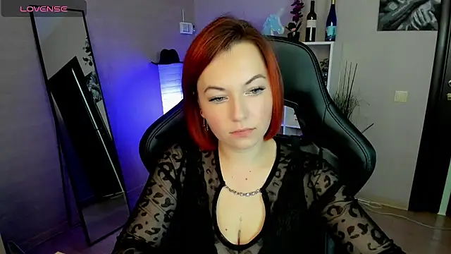 Serena Woods online show from September 2025 09:10:02 AM