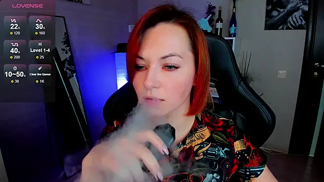 Serena Woods online show from September 2025 08:38:02 AM