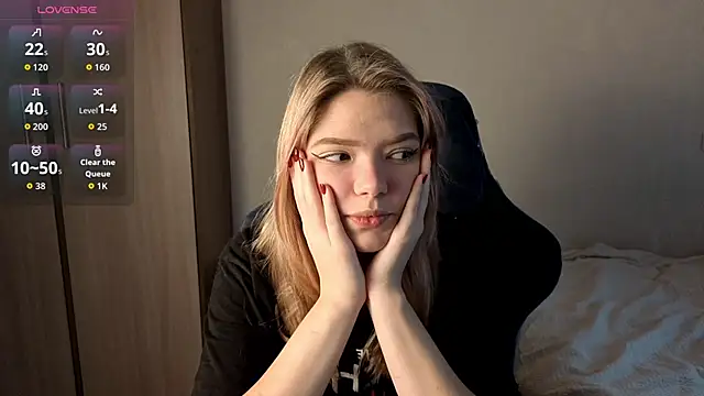 Snapshot of KatanaSVibe chatting on October 2025 11:45:02 AM KatanaSVibe online show from October 2025 11:45:02 AM