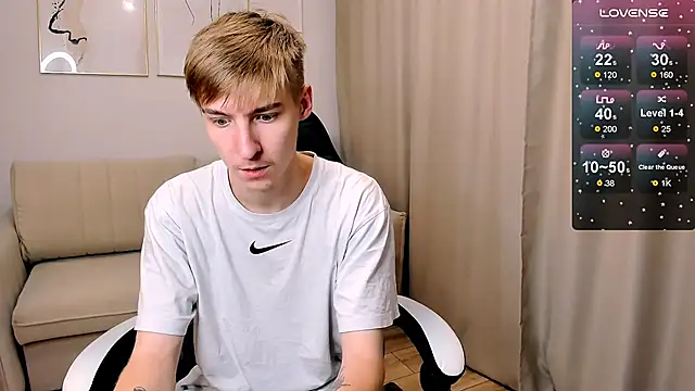 Snapshot of MrSexyCum4U chatting on November 2025 11:00:02 AM MrSexyCum4U online show from November 2025 11:00:02 AM