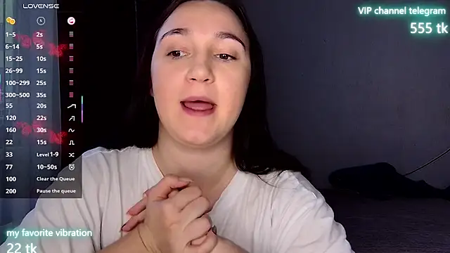 Snapshot of Eliz_v_tta chatting on October 2025 01:42:02 PM Eliz v tta online show from October 2025 01:42:02 PM