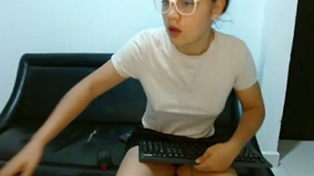 Arieeel 09 online show from October 2025 11:18:02 PM