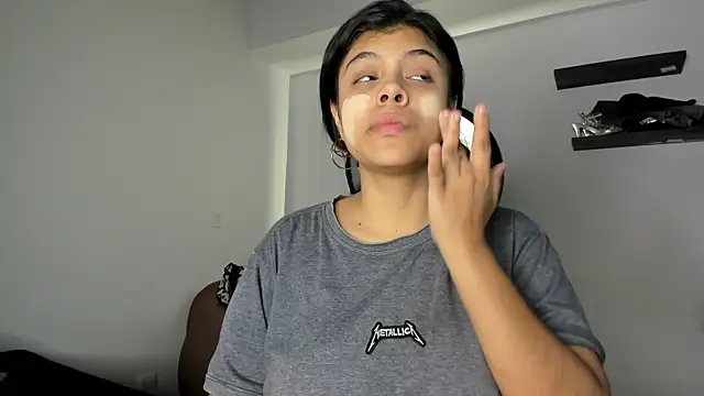 Aleja-02 online show from September 2025 08:35:01 PM