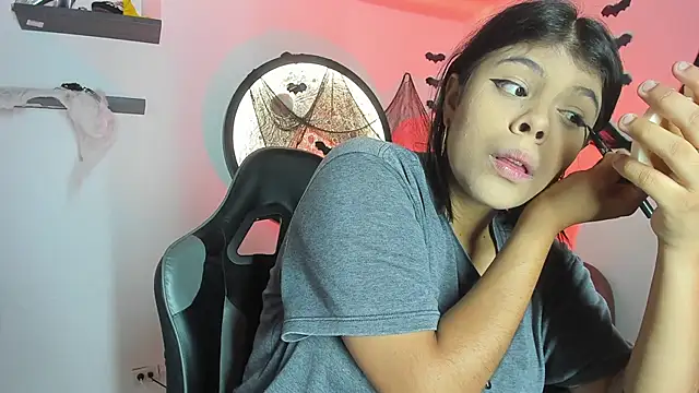 Aleja-02 online show from October 2025 09:20:01 PM