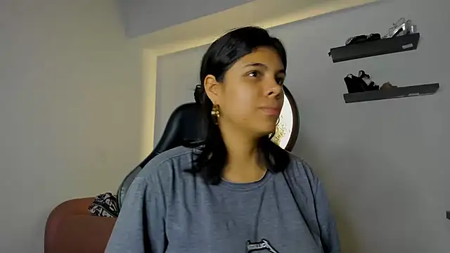 Aleja-02 online show from November 2025 08:54:01 PM