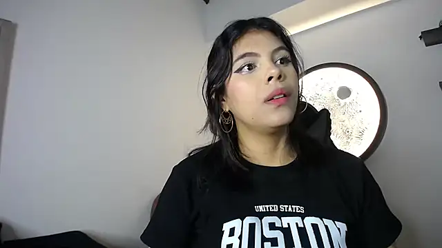 Aleja-02 online show from November 2025 04:22:02 AM