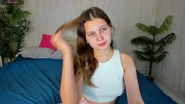 Snapshot of Elle_Ellise chatting on September 2025 12:43:01 AM Elle Ellise online show from September 2025 12:43:01 AM