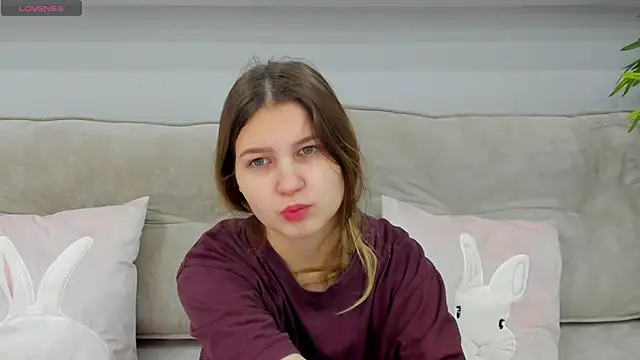 Snapshot of Elle_Ellise chatting on October 2025 12:42:02 AM Elle Ellise online show from October 2025 12:42:02 AM