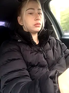 Snapshot of Reina_Cummings chatting on October 2025 05:05:01 AM Reina Cummings online show from October 2025 05:05:01 AM