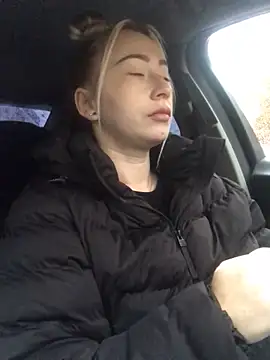 Snapshot of Reina_Cummings chatting on October 2025 05:04:02 AM Reina Cummings online show from October 2025 05:04:02 AM