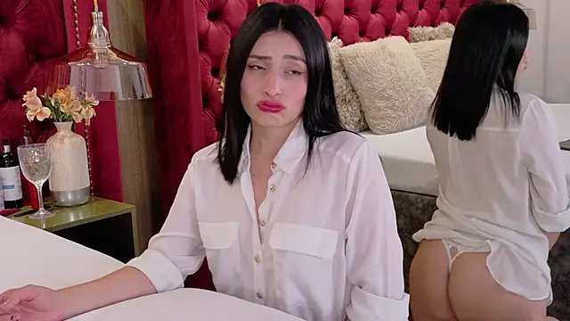 Snapshot of ZaraGold chatting on November 2025 11:38:02 PM ZaraGold online show from November 2025 11:38:02 PM