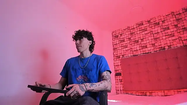 Snapshot of felix__star chatting on September 2025 08:01:02 PM felix star online show from September 2025 08:01:02 PM