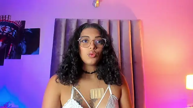 Snapshot of Sabrina_Cook chatting on September 2025 01:01:01 PM Sabrina Cook online show from September 2025 01:01:01 PM